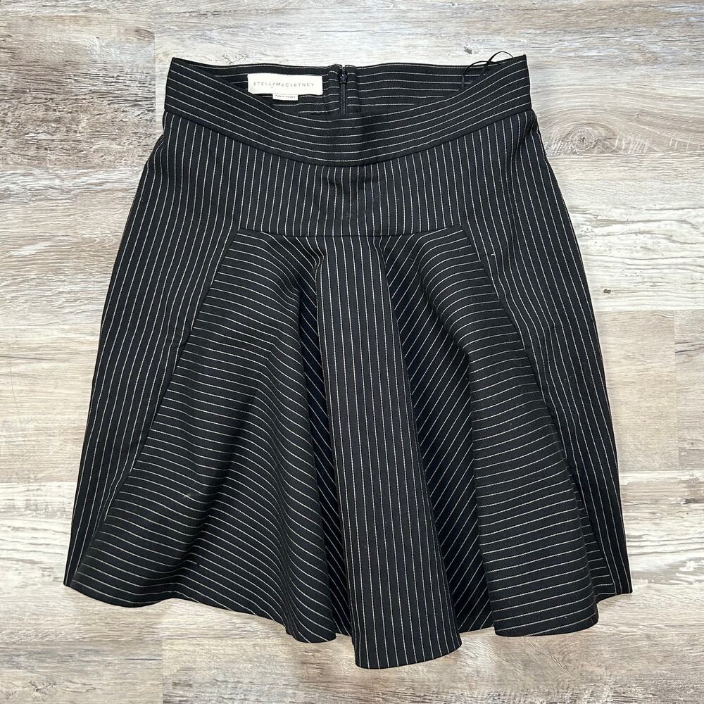 Stella McCartney Black Pinstripe Wool Preppy Y2K Pleated Skirt Size 42 / US 8